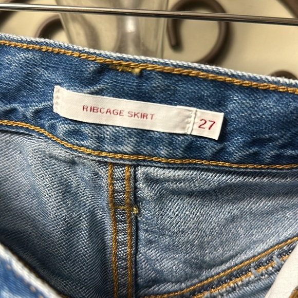 NWOT Levi’s Farm Rio Ribcage jean skirt - Picture 4 of 4
